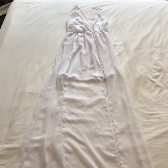 White maxi dress - Picture 2 of 3